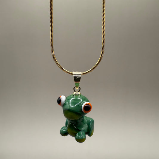 En liten lykkebringer 🐸 Håndlaget frosk i glass