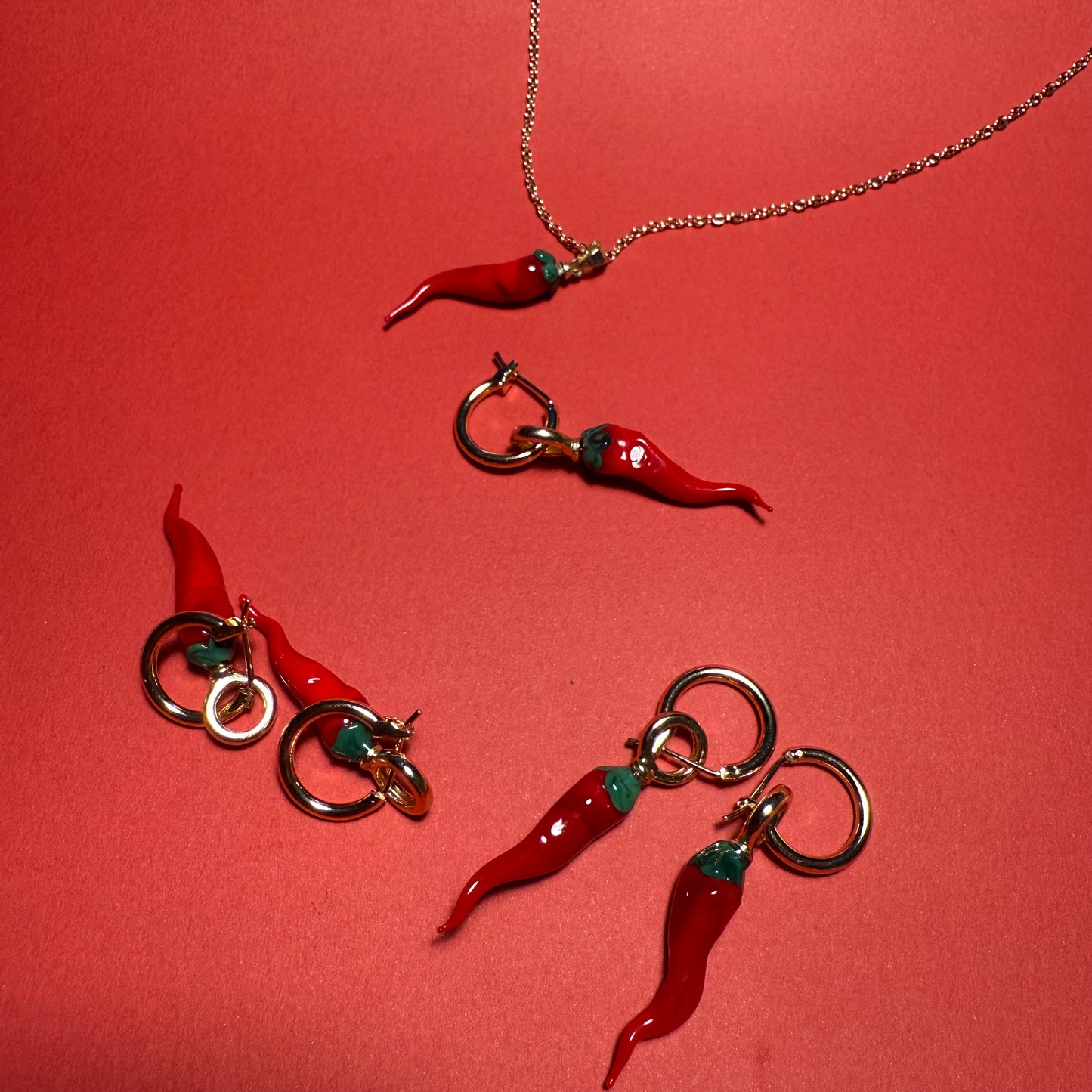 Chili i glass 🌶️  Et smykke med sting